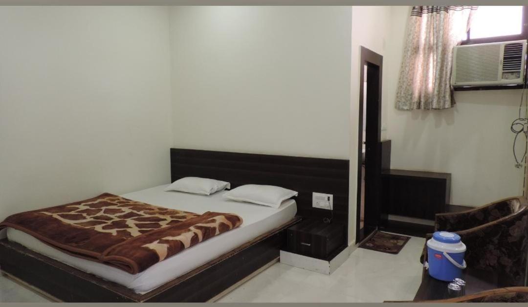 Hotel Paradise Stays Pachmarhī Extérieur photo