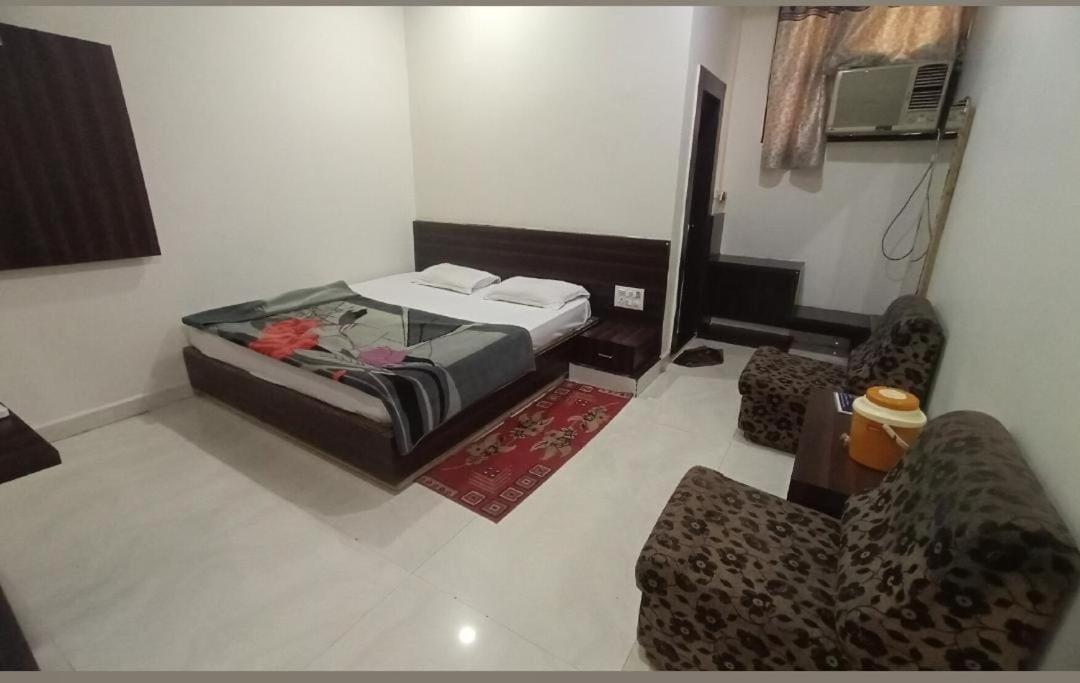 Hotel Paradise Stays Pachmarhī Extérieur photo