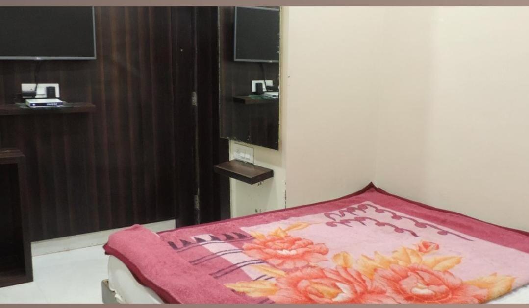 Hotel Paradise Stays Pachmarhī Extérieur photo