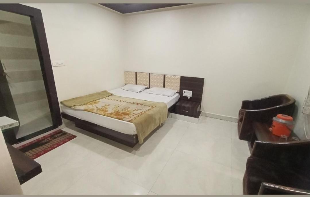 Hotel Paradise Stays Pachmarhī Extérieur photo