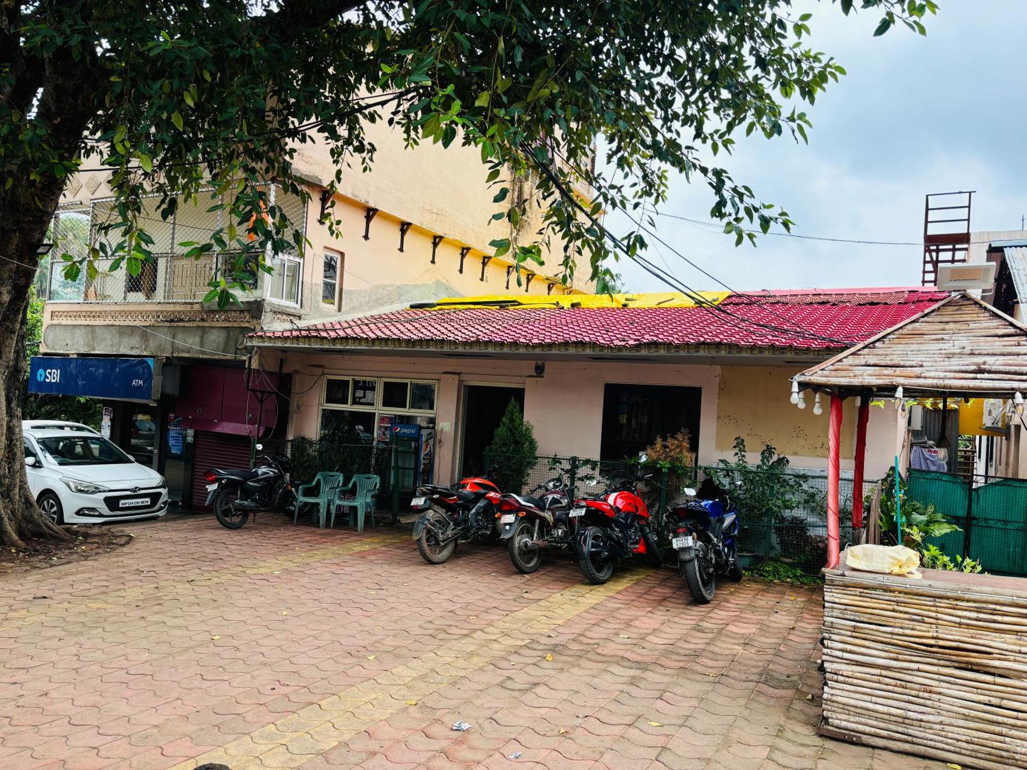 Hotel Paradise Stays Pachmarhī Extérieur photo
